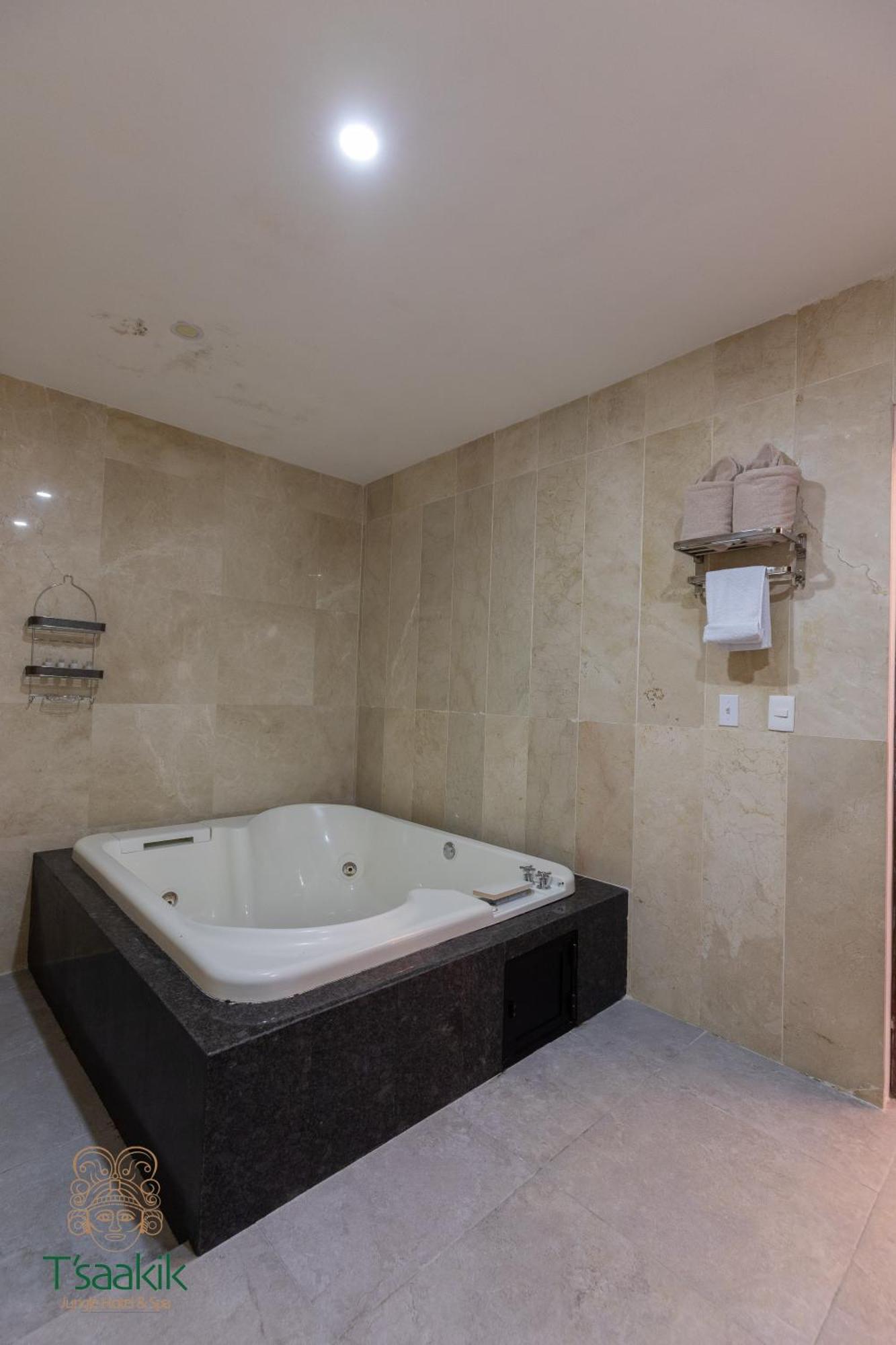 Tsaakik Jungle Hotel & Spa 칸쿤 외부 사진